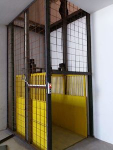 Design Konstruksi Cargo Lift