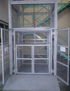 Pemasangan Cargo Lift Handal Garansi